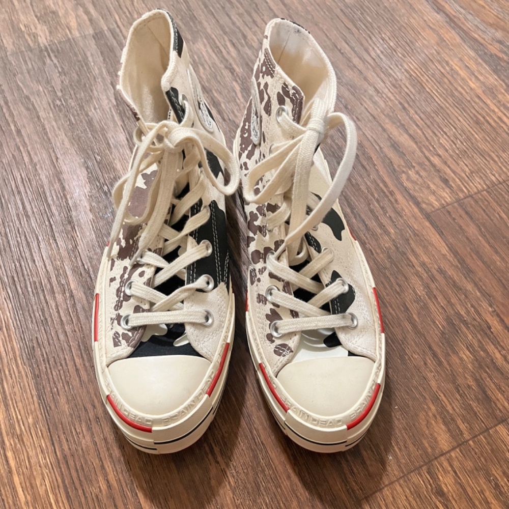 Converse - Picture 3 of 3